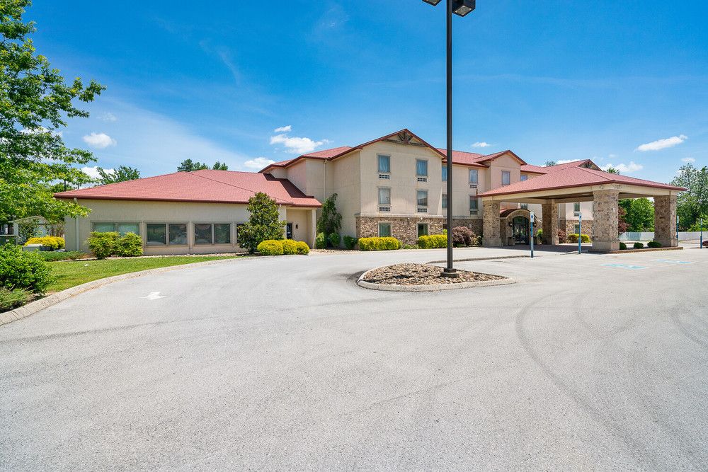 522 E Stratton Ave, Monterey, TN 38574